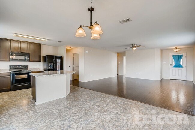 Foto del edificio - 324 Broken Bow