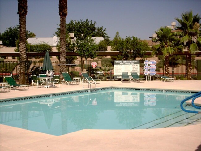 Building Photo - Vintage Desert Rose 55+ Senior Apartments