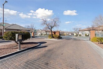 Building Photo - 10498 Promenade Park Ct