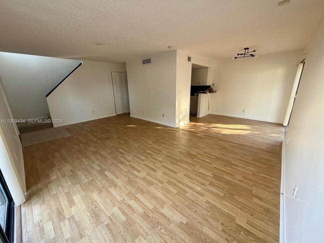 Building Photo - 15832 SW 91st Ct