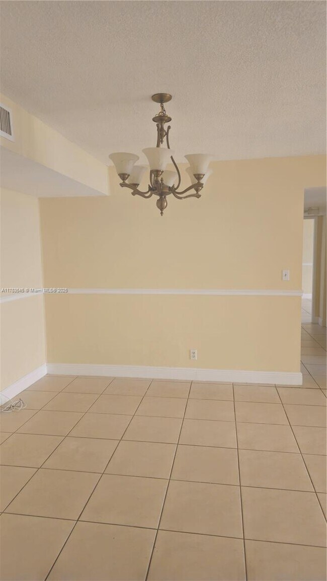 Foto del edificio - 290 174th St St