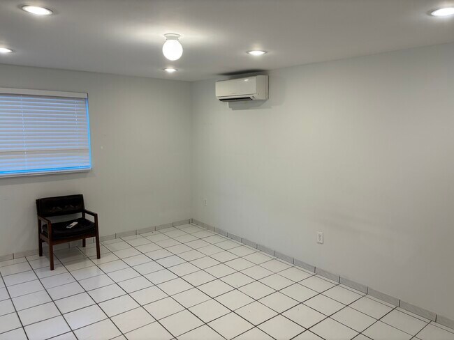 Foto del edificio - 6700 SW 40th St