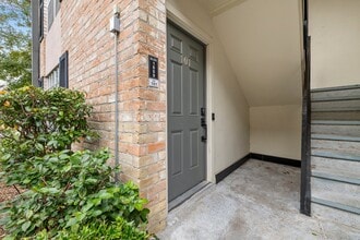 Building Photo - 1809 Stoney Brook Dr