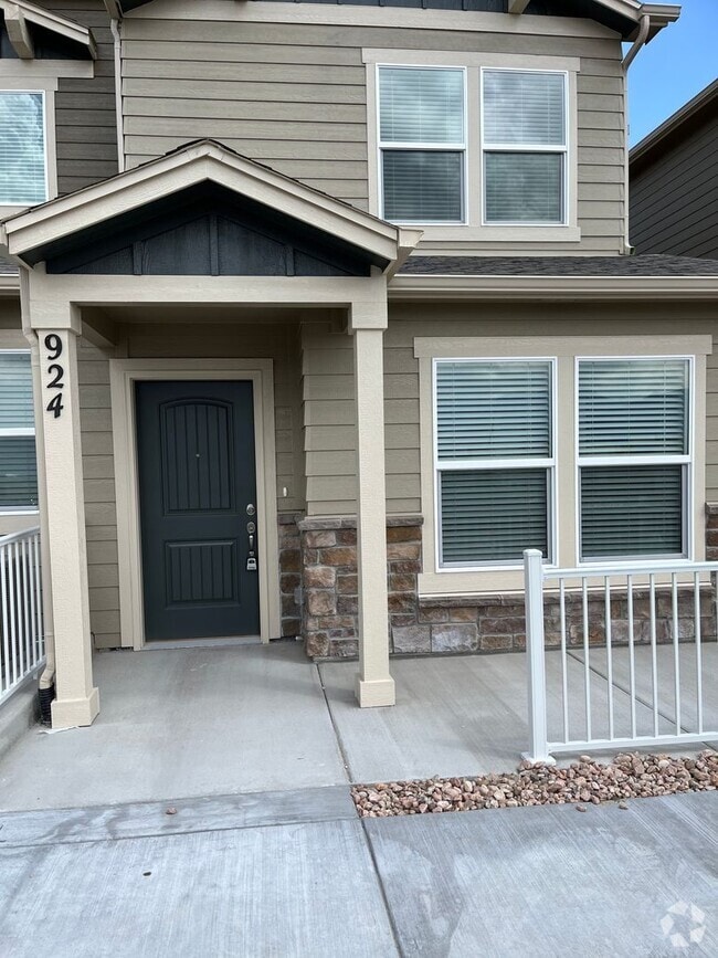 Building Photo - 924 Petra Heights