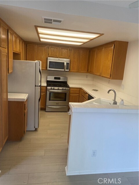 Building Photo - 2277 Arabian Way