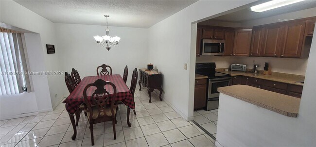 Building Photo - 4740 NW 10th Ct