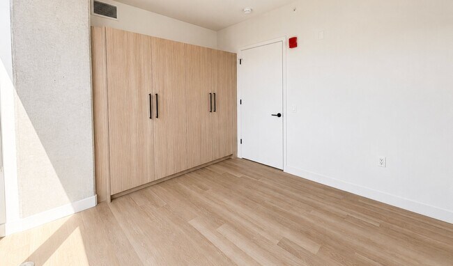 Foto del edificio - 216 N Ada St