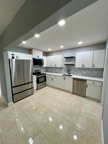 Foto principal - 3231 NW 72nd Way