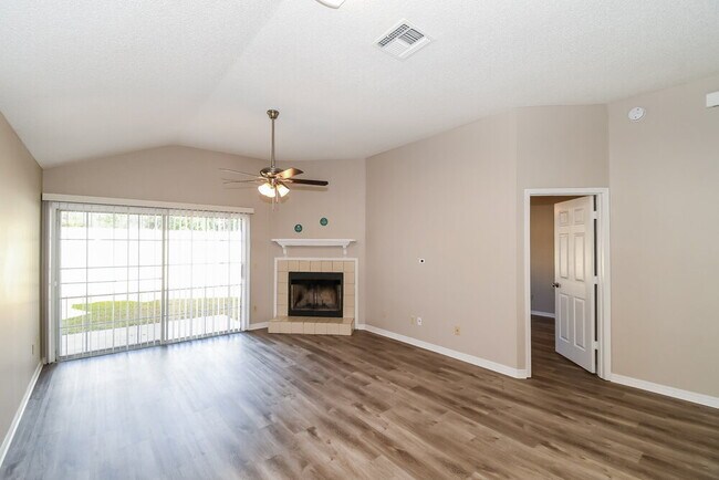 Building Photo - 7737 Manassas Ct E