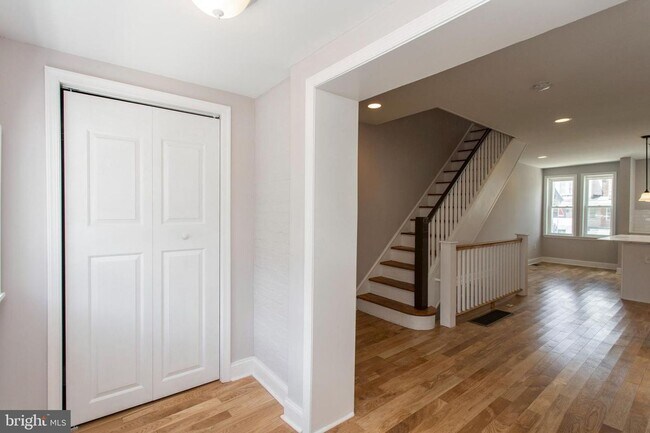 Foto del edificio - 1402 S Napa St