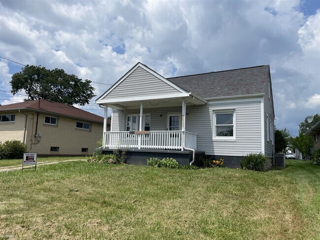 Foto del edificio - 3 br, 1 bath House - 1204 Covert Street