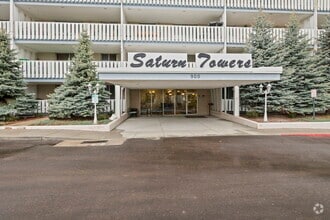 Building Photo - 900 Saturn Dr