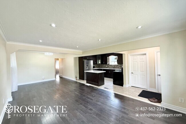Building Photo - Spacious 3-Bedroom Main Floor Unit in Scar...