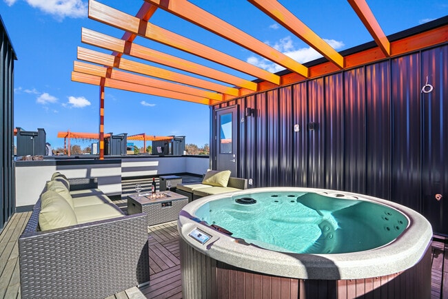 Rooftop - 3034 Wilson Ct
