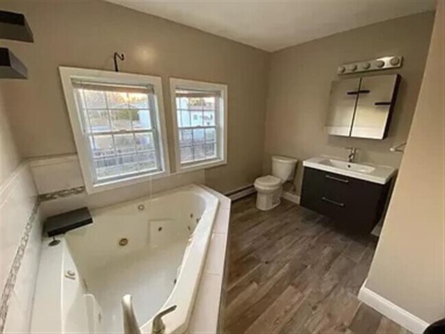 Building Photo - Silver Homes