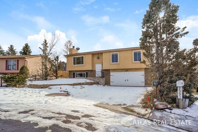 Building Photo - 2999 Maverick Dr