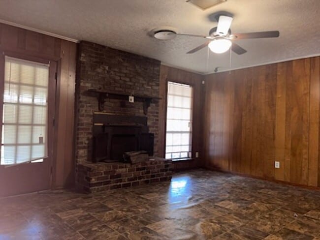 Building Photo - 1706 Dorgan St