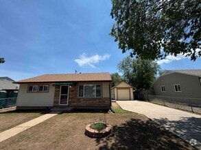 Building Photo - 1205 Aspen Ave