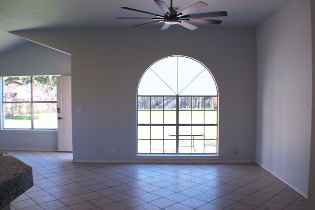 Building Photo - 13103 Viento Del Sur St