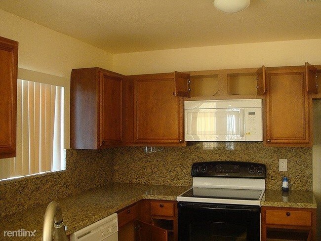 Foto del edificio - 4534 SW 127th Terrace