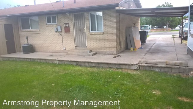 Building Photo - 2 br, 1 bath Apartment - 253 W 400 N