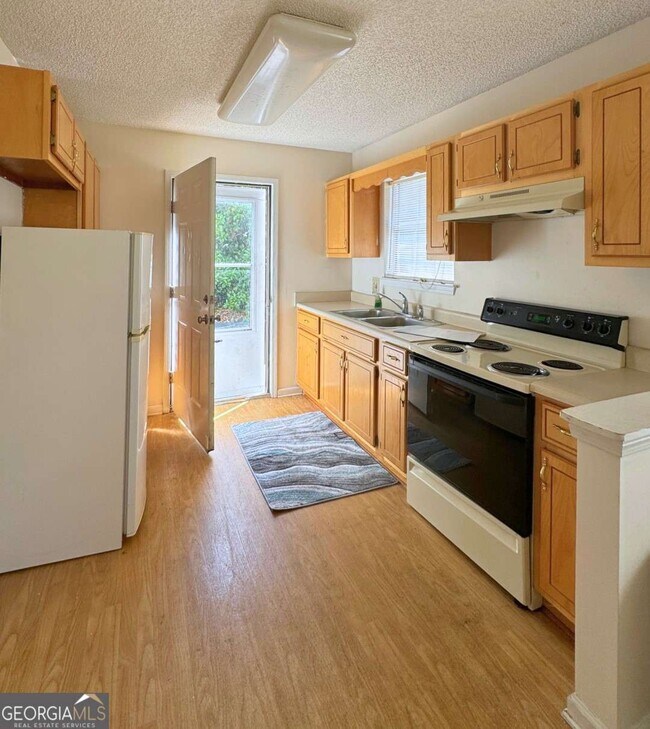 Foto del edificio - 110 Lake Crest Dr