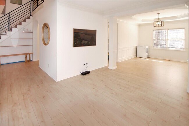 Building Photo - 270 Tumbling Creek Dr