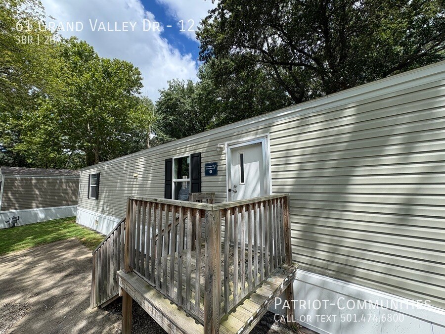 Building Photo - 61 Grand Valley Dr