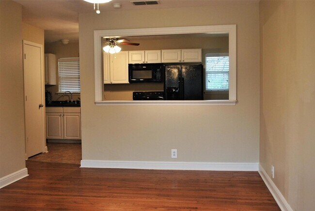 Foto del edificio - 2005 Shawnee Street