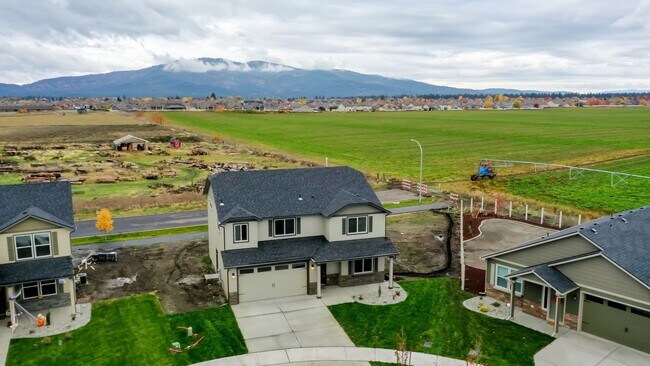 Foto del edificio - 4 Bedroom, 2.5 Bath New home