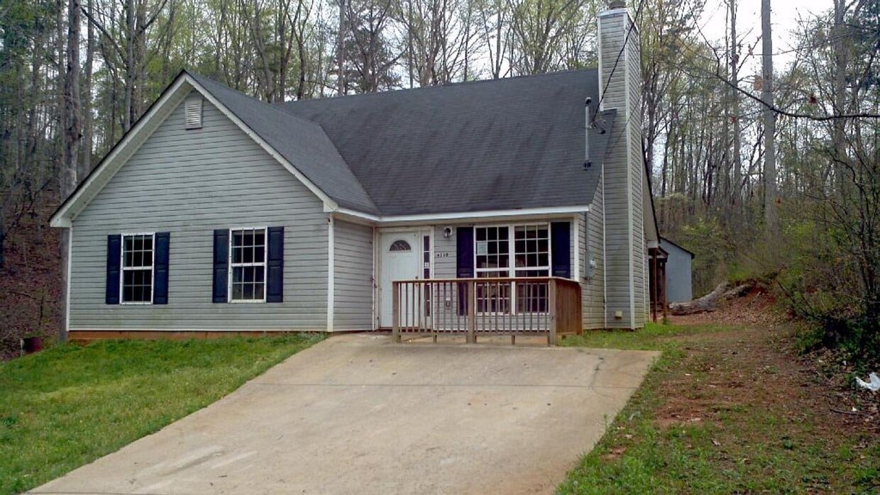 Great Ranch Home Available NOW! - Great Ranch Home Available NOW!