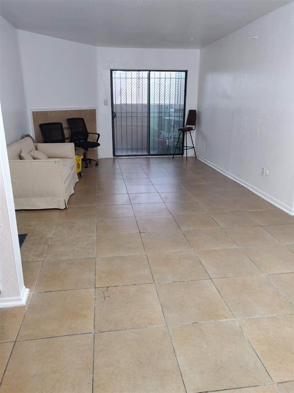 Foto del edificio - 8405 Wilcrest Dr