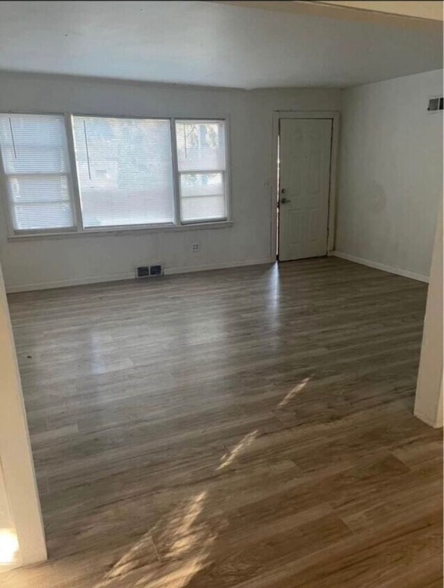 Foto del edificio - Newly remodeled 2-bedroom home near Downto...