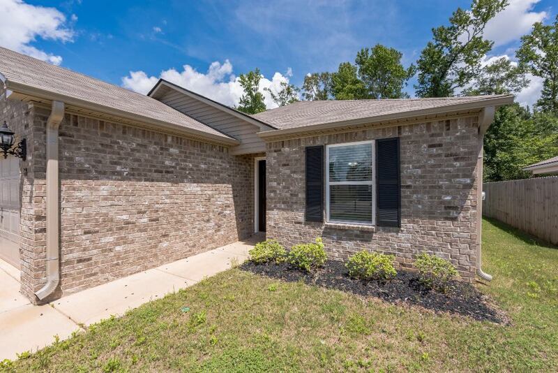 728 The Heights Ln, Calera, AL 35040 House Rental in Calera, AL