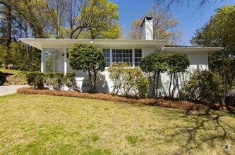 Building Photo - 510 Windsor Dr