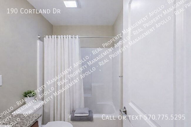 Building Photo - 190 Cortland Dr