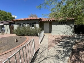 Building Photo - 602 E San Juan Ave