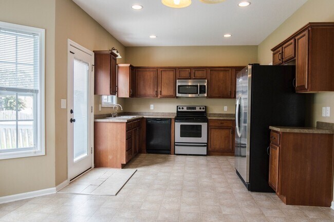 Building Photo - 1164 Stillwood Dr