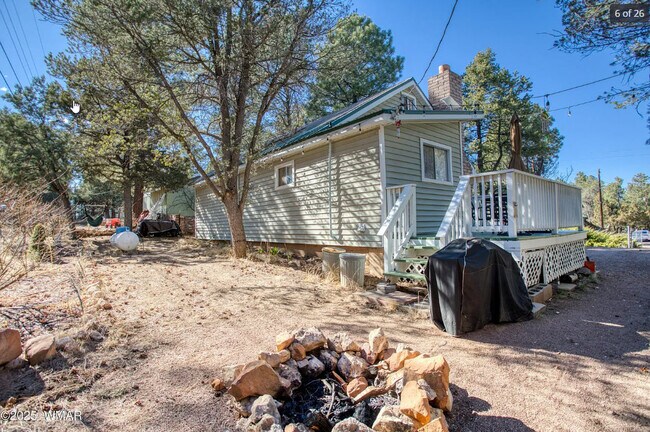 Building Photo - 2185 Forest Park Dr