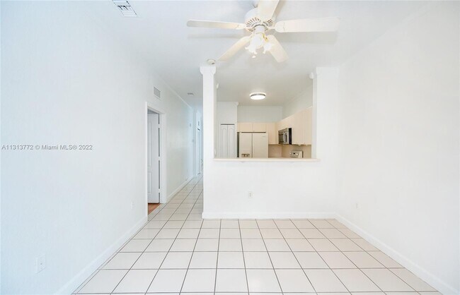 Foto del edificio - 1535 SE 26th St