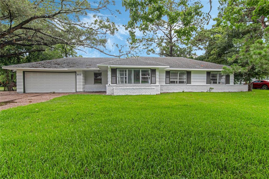 Primary Photo - 302 Shoreacres Blvd