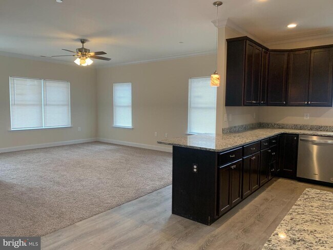 Building Photo - 9206 Dayton Ave