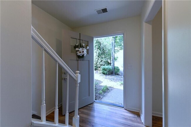 Building Photo - 1697 Cedar Bluff Way
