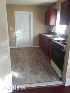 Building Photo - 6538 Vaughan St