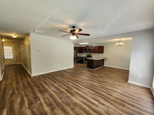 Building Photo - 624 Stowers Dr