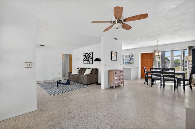 Foto del edificio - 5614 36th Ave N