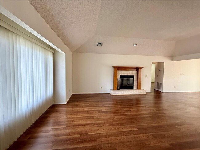 Foto del edificio - 9 Dunedin Dr