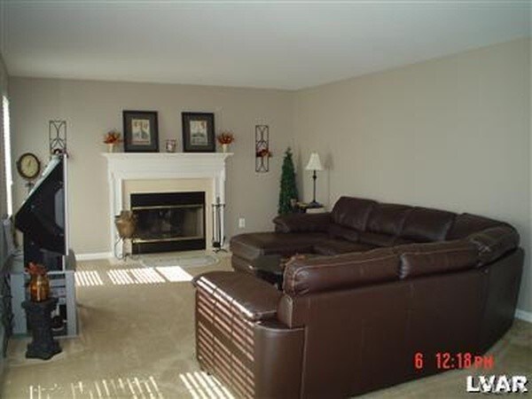 Foto del edificio - 3116 Fox Hill Rd