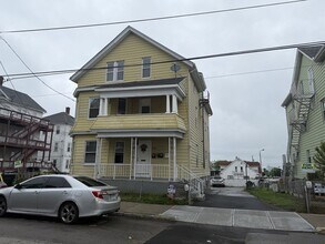 Building Photo - 220 Osborn St