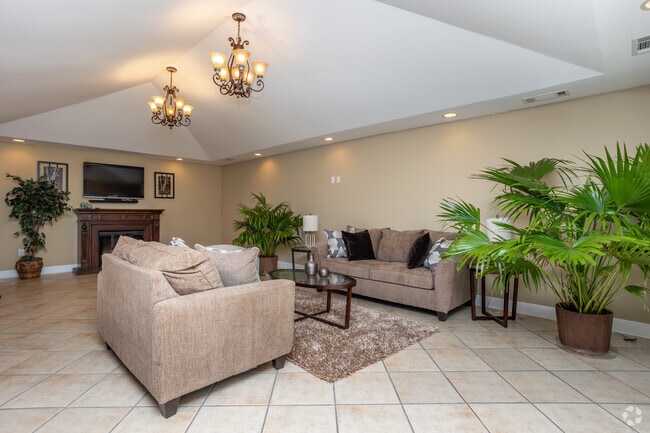 Clubroom - Windsor Park Apartments